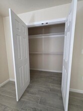 952 Rd 5858 in Cleveland, TX - Foto de edificio - Building Photo