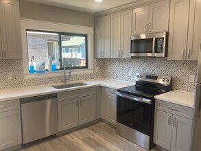 417 Barson St, Unit B in Santa Cruz, CA - Building Photo - Building Photo