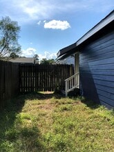 168 Varsity Cir in Huntsville, TX - Foto de edificio - Building Photo