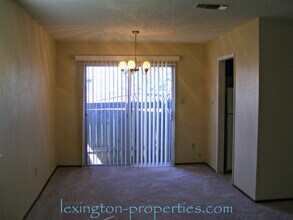1208 Franmor Ct in Sacramento, CA - Building Photo - Building Photo