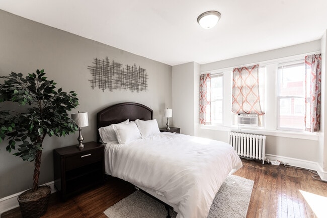 3252 N Newkirk St, Unit Front Bedroom in Philadelphia, PA - Building Photo - Building Photo