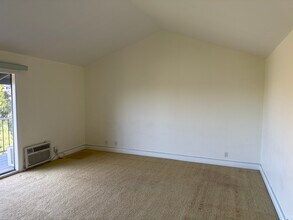 1971 Ascot Dr, Unit E in Moraga, CA - Building Photo - Building Photo