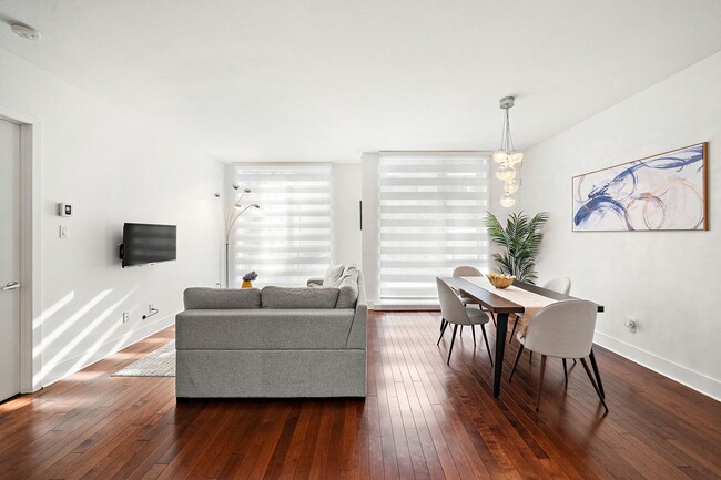 property at 859 Rue de la Commune E