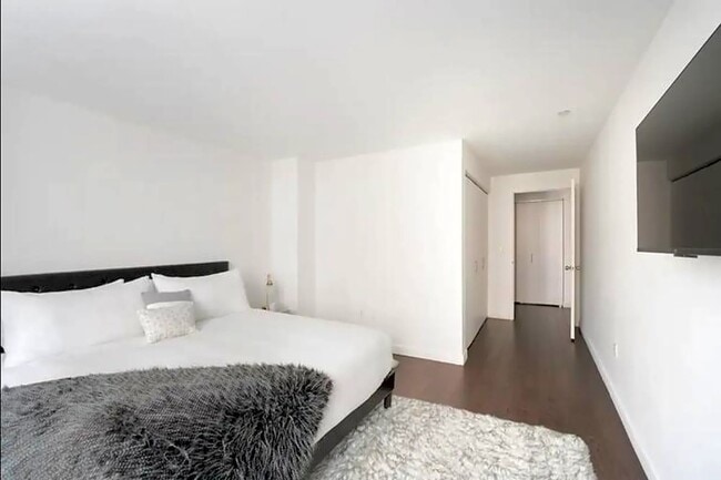 80 Maiden Ln in New York, NY - Building Photo - Building Photo