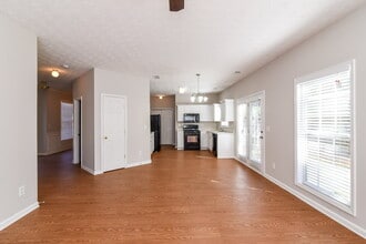 425 Clairidge Ln SW in Lawrenceville, GA - Building Photo - Building Photo