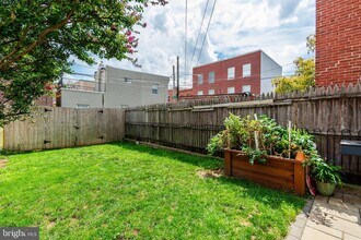 2627 E Thompson St in Philadelphia, PA - Building Photo - Building Photo