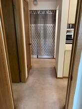 902 Benton Dr in Iowa City, IA - Building Photo - Building Photo