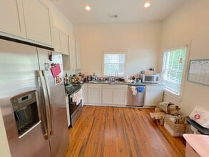 614 E Henry St in Savannah, GA - Building Photo - Building Photo