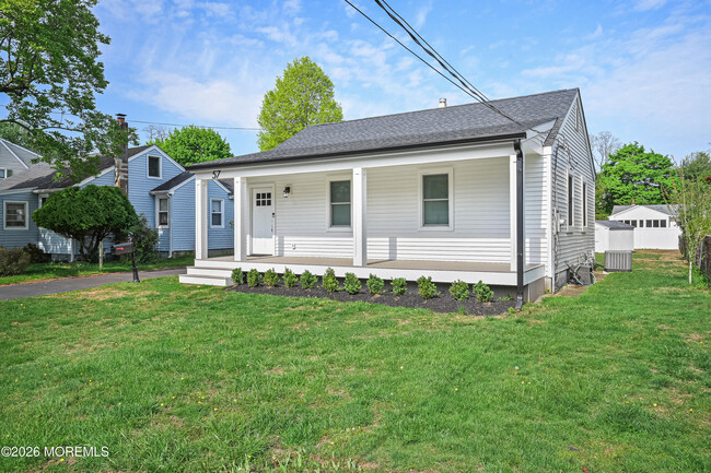 57 Villa Pl in Eatontown, NJ - Building Photo - Building Photo