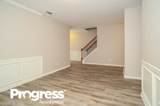 307 Hidden Creek Ln in Canton, GA - Building Photo - Building Photo