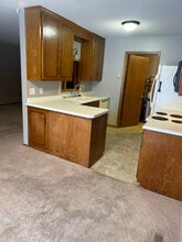 14913 Echo Way in Apple Valley, MN - Foto de edificio - Building Photo