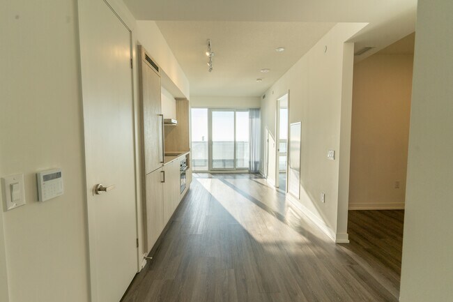 138-4138 Downes St in Toronto, ON - Building Photo - Building Photo