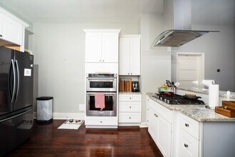 207 Dilworth St in San Antonio, TX - Building Photo - Building Photo