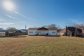 7425 Hickey Rd in Azle, TX - Building Photo - Building Photo