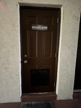 6051 SW 41st St in Davie, FL - Foto de edificio - Building Photo