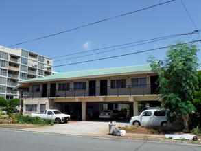 808 Ekela Ave in Honolulu, HI - Building Photo - Building Photo