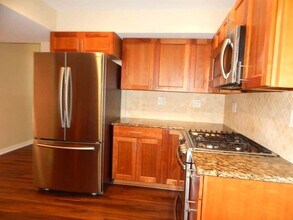 2080 Springside Dr in Naperville, IL - Building Photo - Building Photo