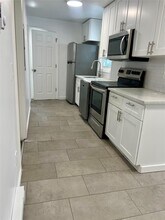 256 Hooker Ave in Poughkeepsie, NY - Building Photo - Building Photo