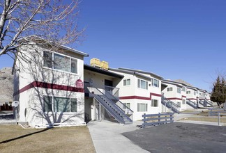 Briarwood Apartments in Wendover, UT - Building Photo - Building Photo