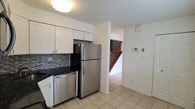 6106 Heron Pond Ct in Burke, VA - Building Photo - Building Photo