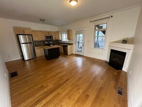 144 W 8th St in Boston, MA - Building Photo - Building Photo
