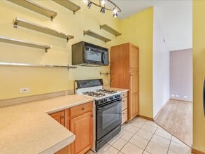 4909 Spencer Ave in Lisle, IL - Building Photo - Building Photo