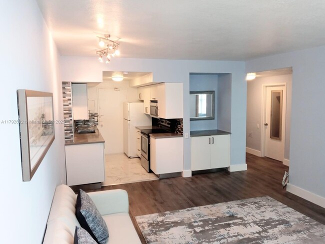 1250 West Ave in Miami Beach, FL - Building Photo - Building Photo