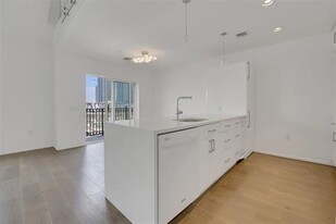 15 Warren St in Jersey City, NJ - Building Photo