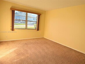 12950 SW 4th Ct in Pembroke Pines, FL - Building Photo - Building Photo