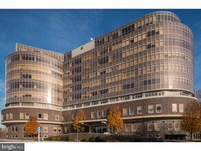 201 N 8th St in Philadelphia, PA - Building Photo - Building Photo