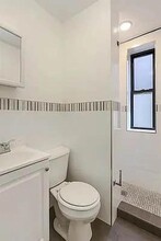 314 E 78th St in New York, NY - Building Photo - Building Photo