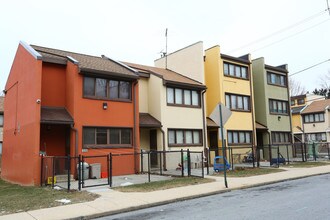 Locust Court in West Chester, PA - Building Photo - Building Photo