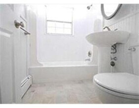 18 Tremont St-Unit -8 in Kingston, MA - Building Photo - Building Photo