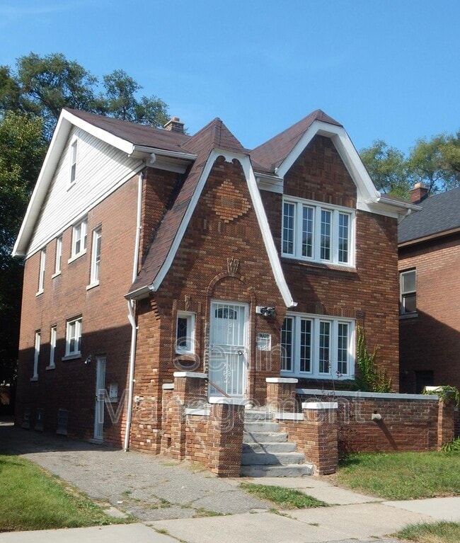 property at 17201 Quincy St