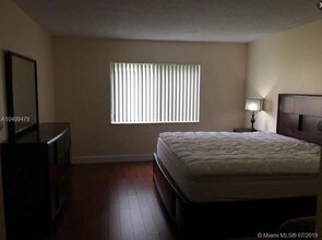 158 Lakeview Dr-Unit -1J in Weston, FL - Building Photo - Building Photo