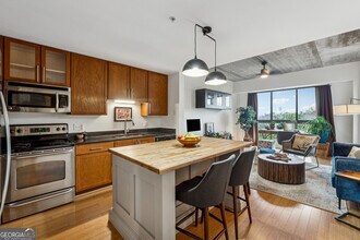 563 Memorial Dr SE in Atlanta, GA - Building Photo - Building Photo