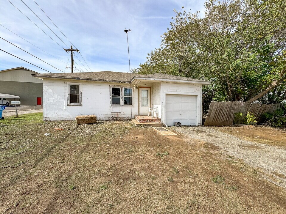 515 N Hough Ave in Cushing, OK - Building Photo