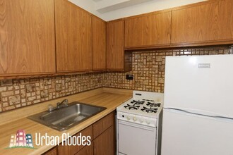 739 W Belmont Ave, Unit M05B in Chicago, IL - Building Photo - Building Photo