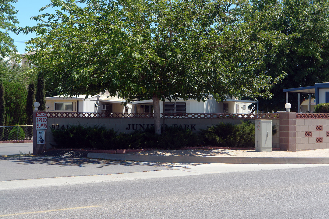 Juniper Senior Park in Hesperia, CA - Building Photo