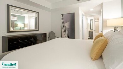 777 Preston St, Unit 10H in Houston, TX - Building Photo - Building Photo