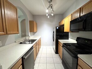 8660 Buccilli Dr in Orlando, FL - Building Photo - Building Photo