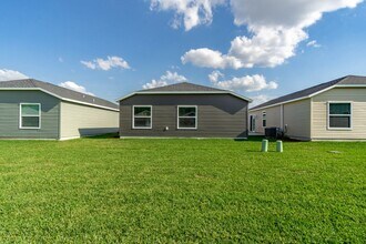 1490 Erika Pl in the Villages, FL - Building Photo - Building Photo