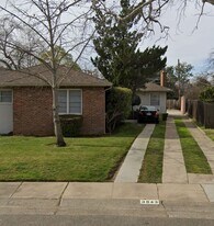 3941-3943 Colonial Way in Sacramento, CA - Building Photo