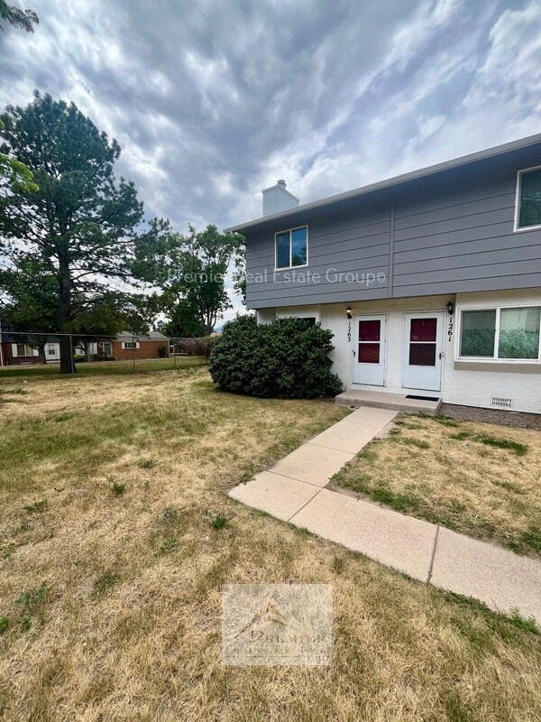 1263 Soaring Eagle Dr in Colorado Springs, CO - Foto de edificio - Building Photo