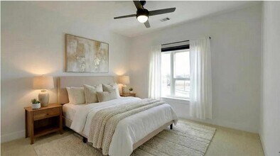 2220 Webberville Rd in Austin, TX - Foto de edificio - Building Photo