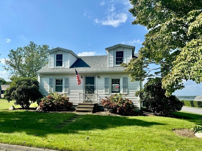 82 Raymond St in Fairhaven, MA - Building Photo - Building Photo