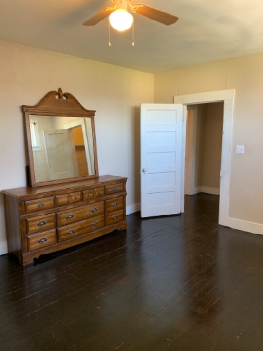 821 Live Oak St in Columbus, TX - Building Photo