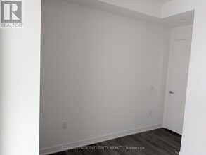 10 All Nations Dr in Brampton, ON - Building Photo - Building Photo