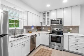 2938 Sherwood Rd in Columbus, OH - Building Photo - Building Photo