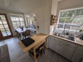 338 Apple Grove Ln in Santa Barbara, CA - Building Photo - Building Photo